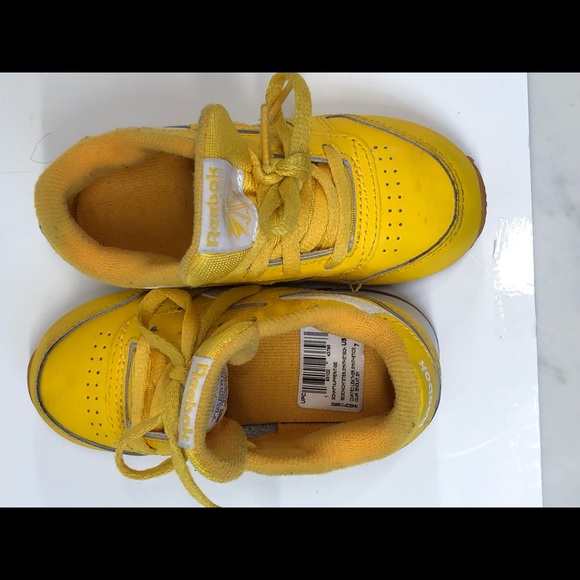 Toddler yellow Reebok sneaker sz7 - Picture 3 of 6